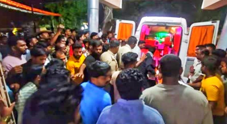 ಗಣೇಶ ವಿಸರ್ಜನೆ ಮೆರವಣಿಗೆಯಲ್ಲಿ ಗಲಾಟೆ : ಚಾಕು ಇರಿತ