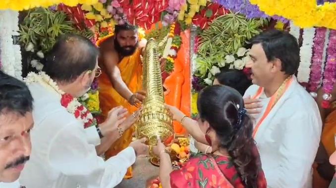 ಅಂಜನಾದ್ರಿ ಆಂಜನೇಯಸ್ವಾಮಿಗೆ ₹2.5 ಕೋಟಿ ಬಂಗಾರದ ಕಾಣಿಕೆ