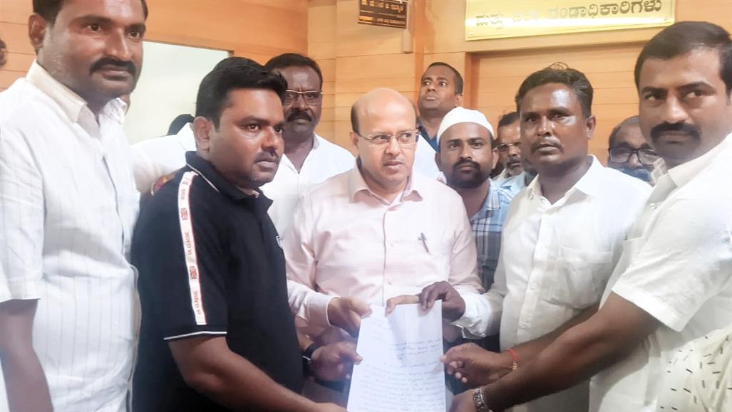 ಬಹದ್ದೂರಬಂಡಿ ಚುಕ್ಕನಕಲ್ ಗ್ರಾಮಕ್ಕೆ ಸೇತುವೆಗಾಗಿ ಮತ್ತೆ ಮನವಿ