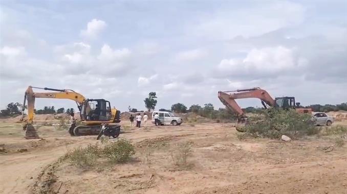 ಅಕ್ರಮ ಮರಳು : ಲೋಕಾಯುಕ್ತ ದಾಳಿ 8 ಜನರ ವಿರುದ್ದ ಕೇಸ್