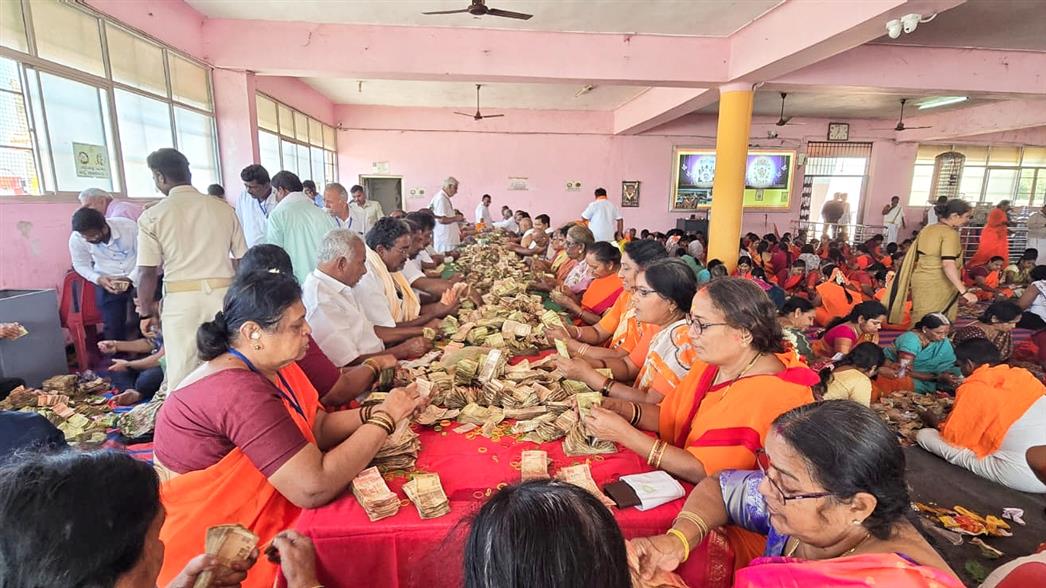 ಶ್ರೀ ಹುಲಿಗೆಮ್ಮ ದೇವಿ ಹುಂಡಿಯಲ್ಲಿ ₹1.09 ಕೋಟಿ ಸಂಗ್ರಹ