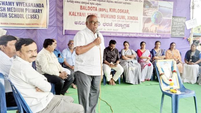 ಕೊಪ್ಪಳ ಬೆಳೆದದ್ದು ಕಾರ್ಖಾನೆಗಳಿಂದ ಅಲ್ಲ : ಶ್ರೀನಿವಾಸ ಗುಪ್ತಾ