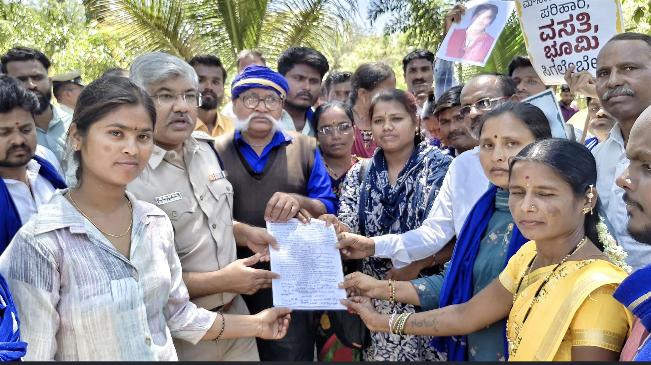 ಕೊಪ್ಪಳ : ಕರ್ನಾಟಕ ಮಾದಿಗ ರಕ್ಷಣಾ ವೇದಿಕೆ ಹಕ್ಕೊತ್ತಾಯ