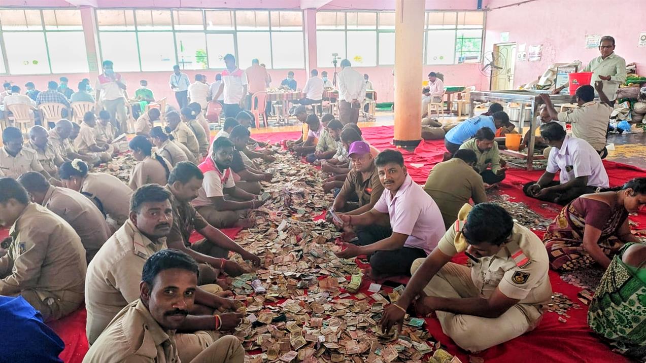 ಶ್ರೀ ಹುಲಿಗೆಮ್ಮದೇವಿ ಹುಂಡಿಯಲ್ಲಿ ₹ 86 ಲಕ್ಷ  ಸಂಗ್ರಹ