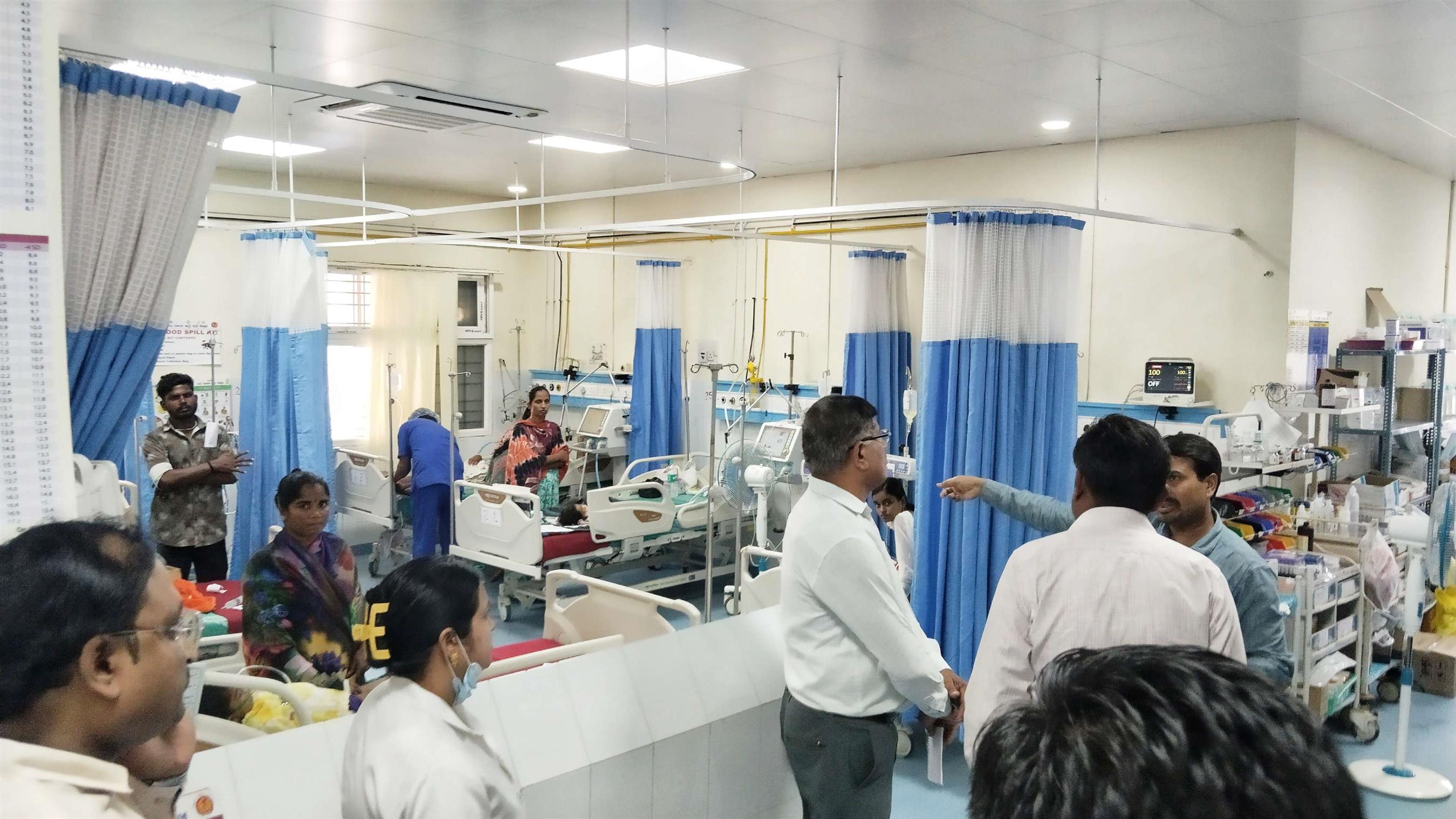 ಕಿಮ್ಸ್ ಅವ್ಯವಸ್ಥೆ: ಲೋಕಾಯುಕ್ತರ ಎಂಟ್ರಿ ಸೌಲಭ್ಯಗಳ ಪರಿಶೀಲನೆ