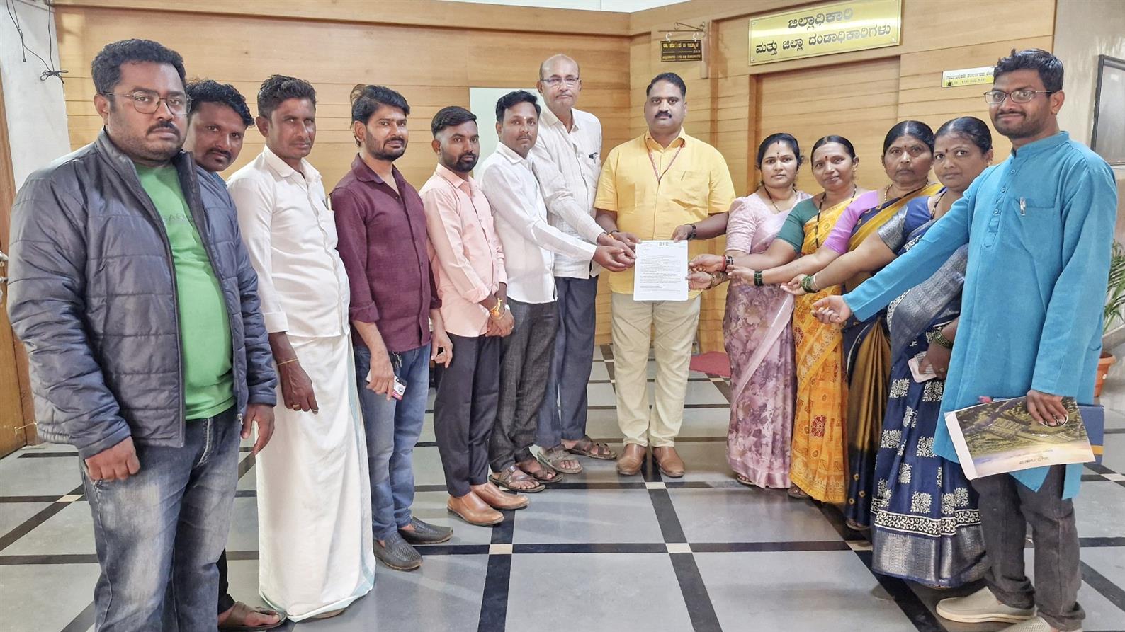 ಕೊಪ್ಪಳ : ಹೆಚ್ಚುವರಿ ಬಸ್ ಸೌಕರ್ಯಕ್ಕೆ ಜೆಡಿಎಸ್ ಮನವಿ