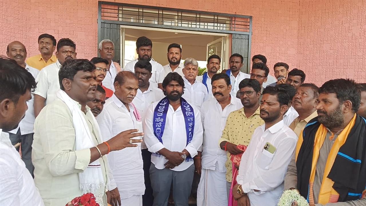 ಕೆ.ಎಚ್. ಮುನಿಯಪ್ಪಗೆ ಡಿಸಿಎಂ ಪಟ್ಟಕ್ಕೆ ಆಗ್ರಹ: ಗಂಗಾವತಿಯಲ್ಲಿ ಮಾದಿಗ ಸಮಾಜದ ಖಡಕ್ ಸಂದೇಶ
