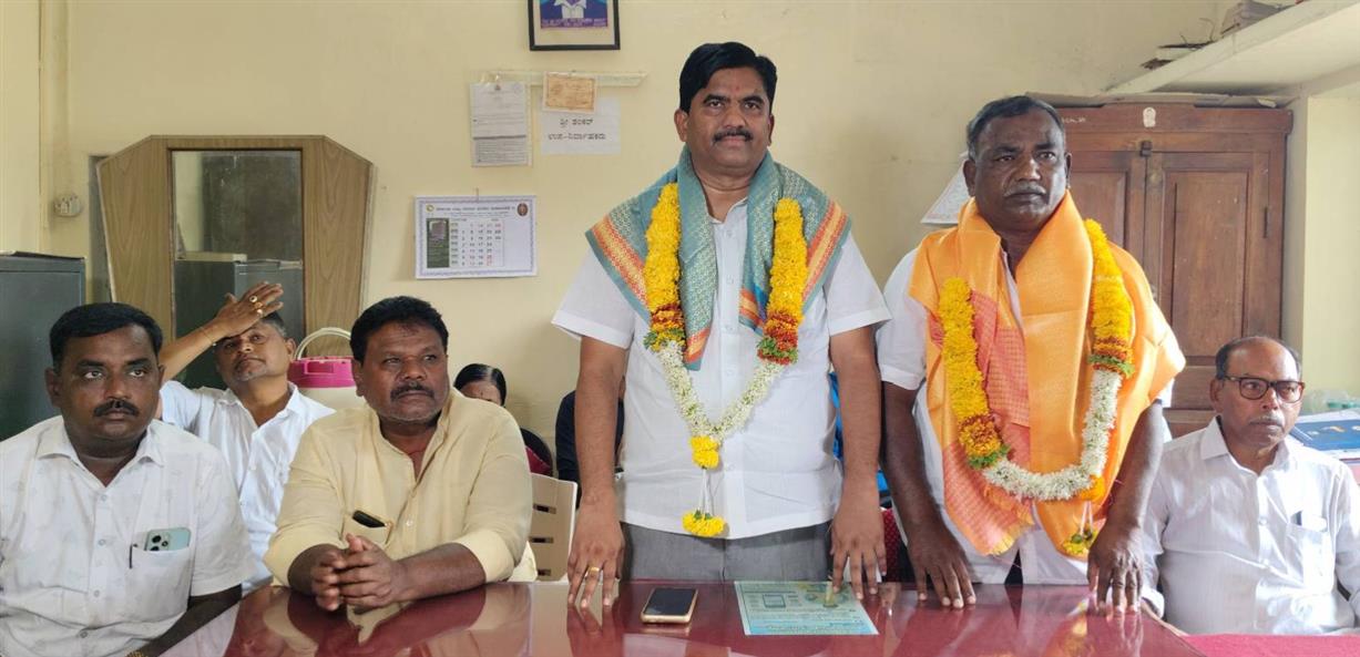 ಬಿಜೆಪಿ ಹಿರಿಯರ ಮಾಸ್ಟರ್ ಪ್ಲಾನ್ ಸಕ್ಸಸ್: ಜಿದ್ದಾಜಿದ್ದಿನ ಕಣದಲ್ಲಿ ಚನ್ನಪ್ಪ ಮಳಗಿಗೆ "ಪಟ್ಟ", ನಾರಾಯಣಪ್ಪ ನಾಯಕ 