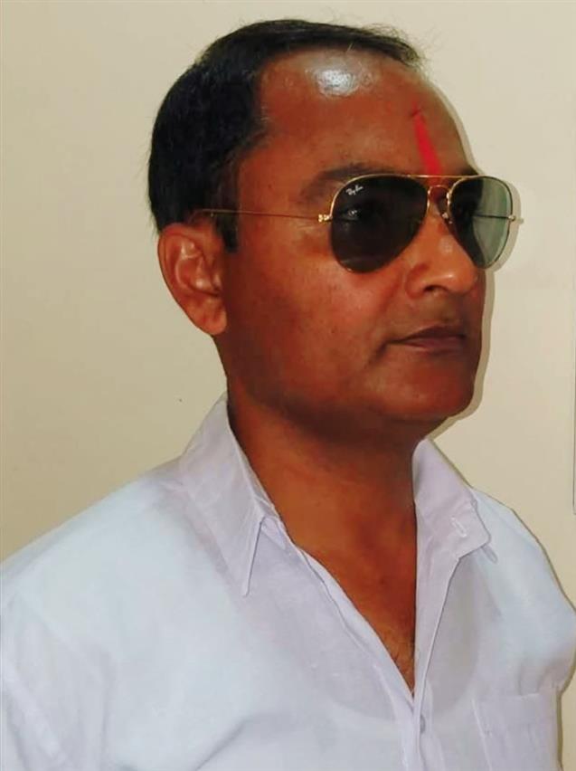 ವಿಠ್ಠಲನ ನೆನೆದರೆ ಮದ್ಯ ಮಾರಾಟಗಾರರಿಗೆ ಕಷ್ಟ ಒಂದಿಷ್ಟಿಲ್ಲ. ಪ್ರತಿ ಹಳ್ಳಿಗಳಲ್ಲೂ ಪಿರಂಗಣ್ಣನ ಎಣ್ಣೆ ಪಡೆಯ ಅಂಧಾ ದರ್ಬಾರ್