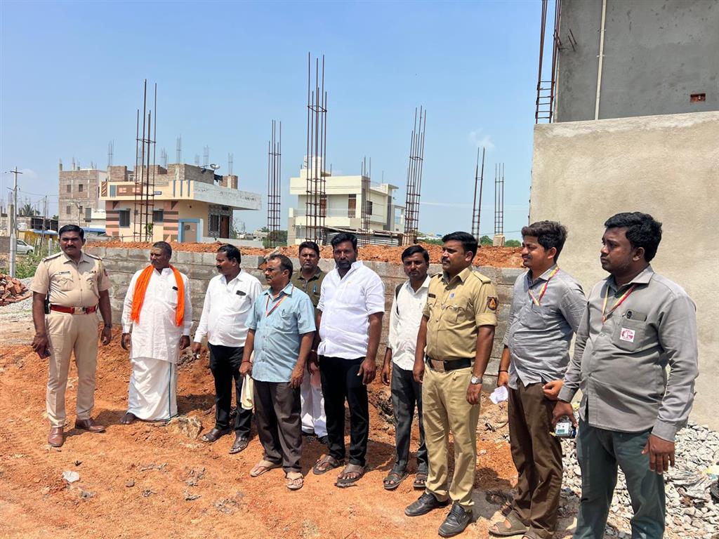 ಗಂಗಾವತಿ: ನಿಯಮ ಉಲ್ಲಂಘಿಸಿ ಅಕ್ರಮ ಲೇಔಟ್ ನಿರ್ಮಾಣ:  ಸರ್ಕಾರಿ ಭೂಮಿ ವಶಕ್ಕೆ ತಹಶೀಲ್ದಾರ್ ಆದೇಶ