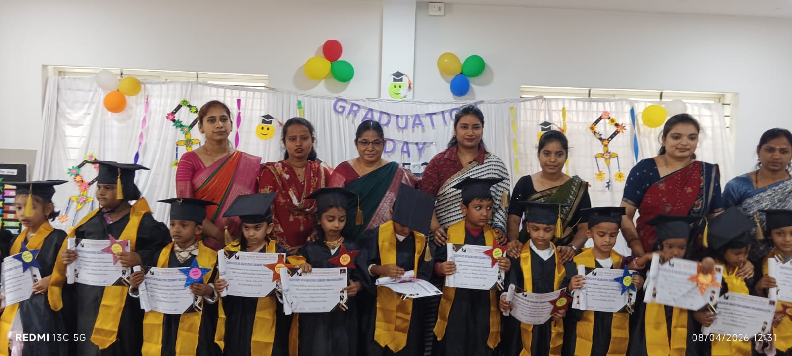 ವಿಸ್ಡಮ್ ಎಲಿಮೆಂಟ್ರಿಯ ಪೂರ್ವ ಪ್ರಾಥಮಿಕ ಶಾಲಾ ಮಕ್ಕಳಿಗೆ ಪದವಿ ಪ್ರಧಾನ