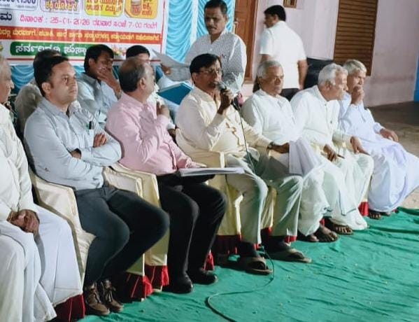 ಭಾಷಣದ ವೇಳೆ ಶಾಸಕ ರಾಯರೆಡ್ಡಿ ಮೇಲೆ ಕಲ್ಲೆಸೆತ